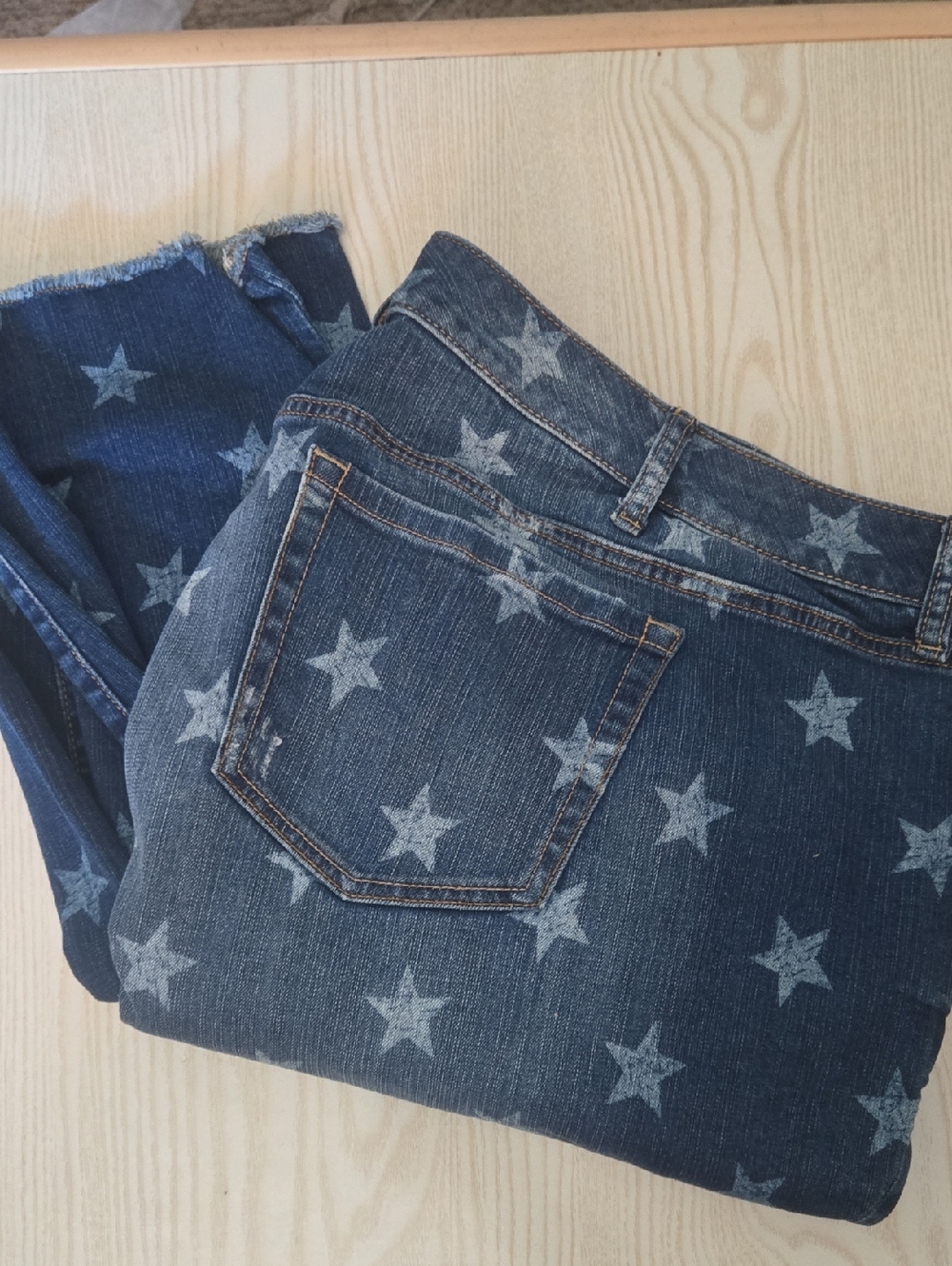 torrid Blue Star-Print Destressed Cropped Jeans